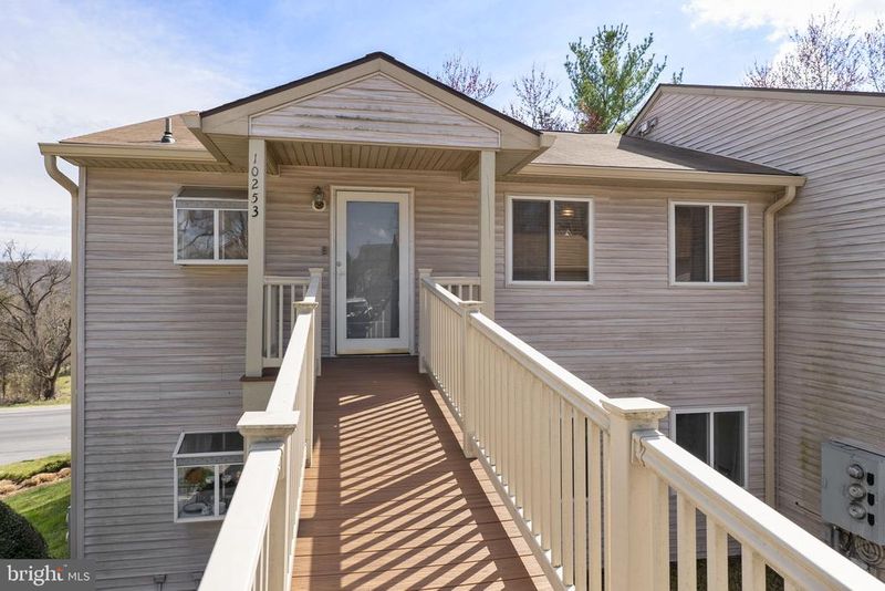 10253 Redtail Ct #201F, New Market, MD 21774