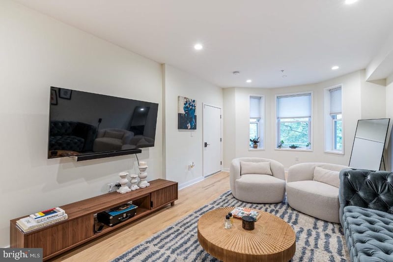 731 Fairmont St NW #1, Washington, DC 20001