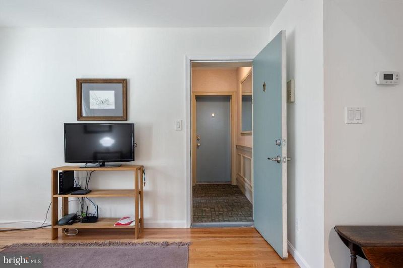 1407 E Abingdon Dr #2, Alexandria, VA 22314