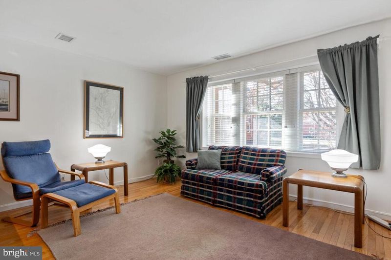 1407 E Abingdon Dr #2, Alexandria, VA 22314