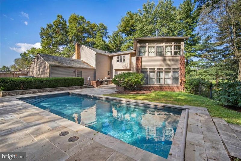 8492 Devon Ln, Walkersville, MD 21793