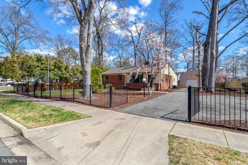 7909 Martha Washington St, Alexandria, VA 22309
