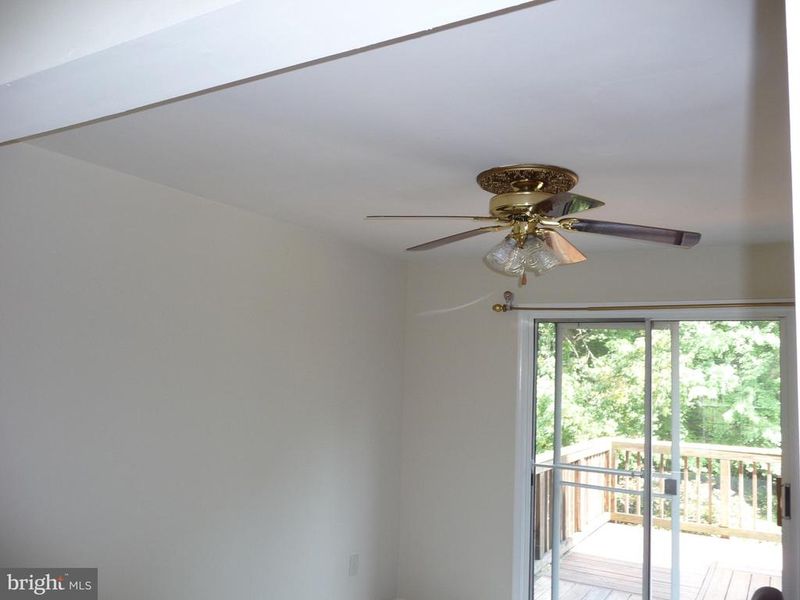 7665 Sheffield Village Ln, Lorton, VA 22079