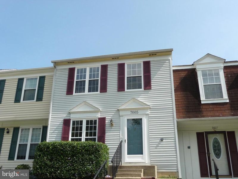 7665 Sheffield Village Ln, Lorton, VA 22079