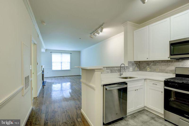1645 International Dr #210, Mclean, VA 22102
