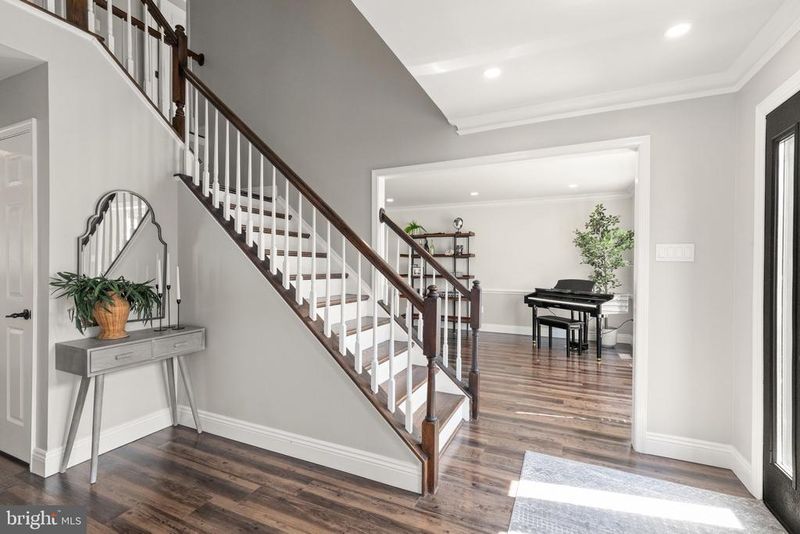 8110 Maplegate Pl, Glenn Dale, MD 20769