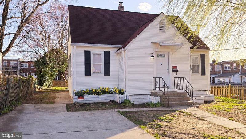 215 W Hilltop Rd, Brooklyn Park, MD 21225