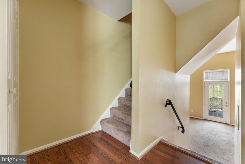 5684 Kirkham Ct, Springfield, VA 22151