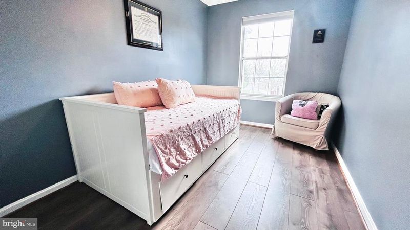 202 Grosvenor Ln #203, Stafford, VA 22556
