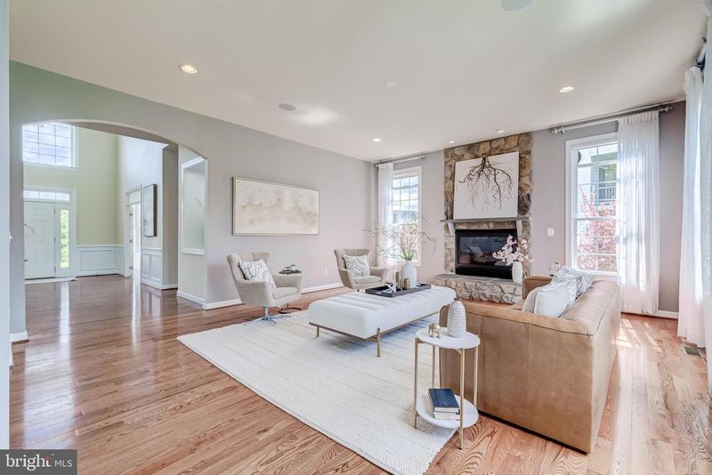 22391 Dolomite Hills Dr, Ashburn, VA 20148