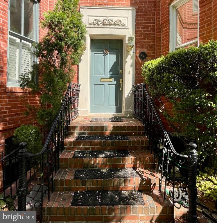 614 A St NE, Washington, DC 20002