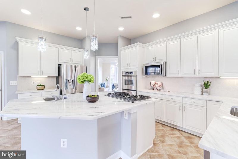22391 Dolomite Hills Dr, Ashburn, VA 20148
