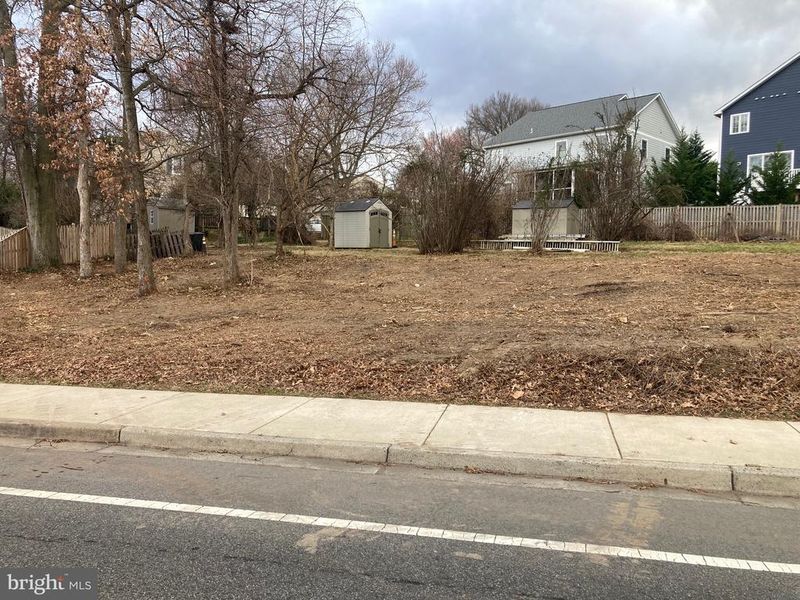 1016 N George Mason Dr, Arlington, VA 22205