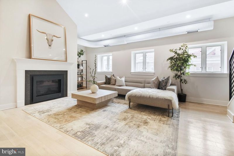 1745 N St NW #313, Washington, DC 20036