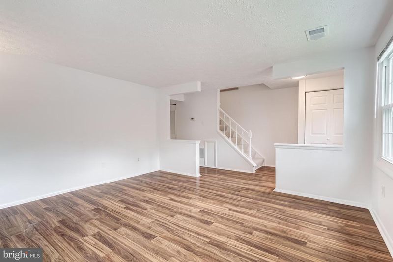 8351 Rocky Forge Ct, Springfield, VA 22153