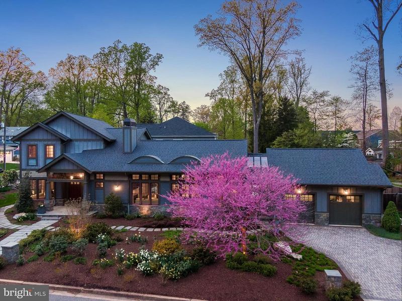 608 Timber Ln, Falls Church, VA 22046