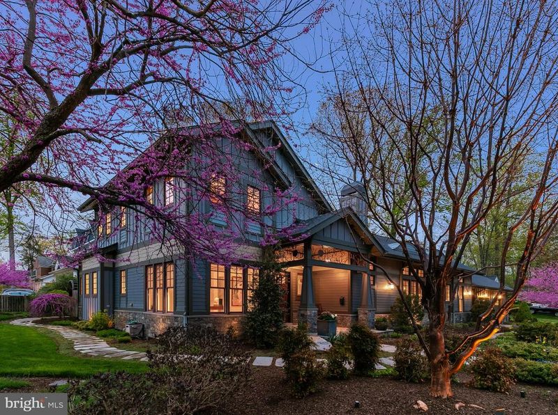 608 Timber Ln, Falls Church, VA 22046