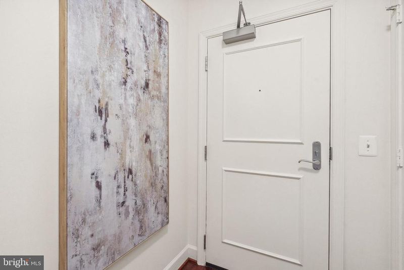 3650 S Glebe Rd #1050, Arlington, VA 22202