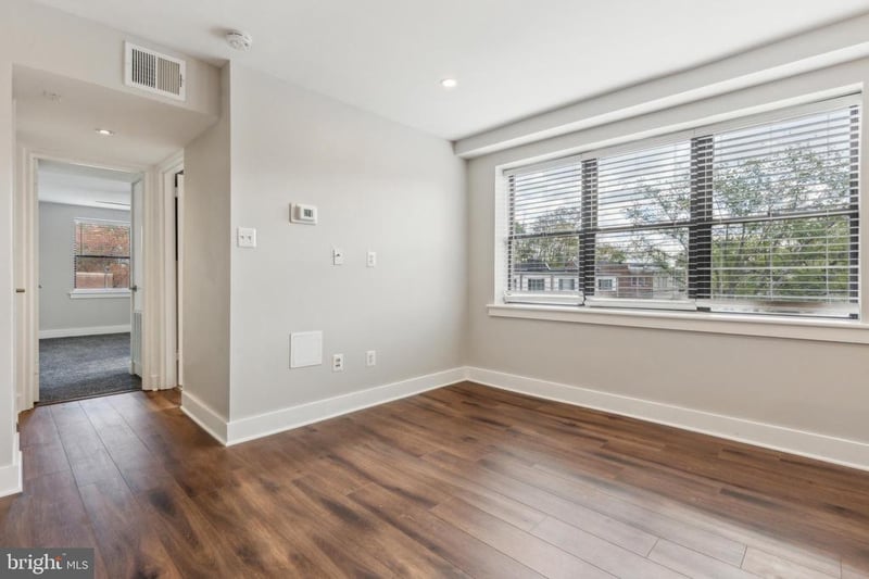 212 Oakwood St SE #218, Washington, DC 20032