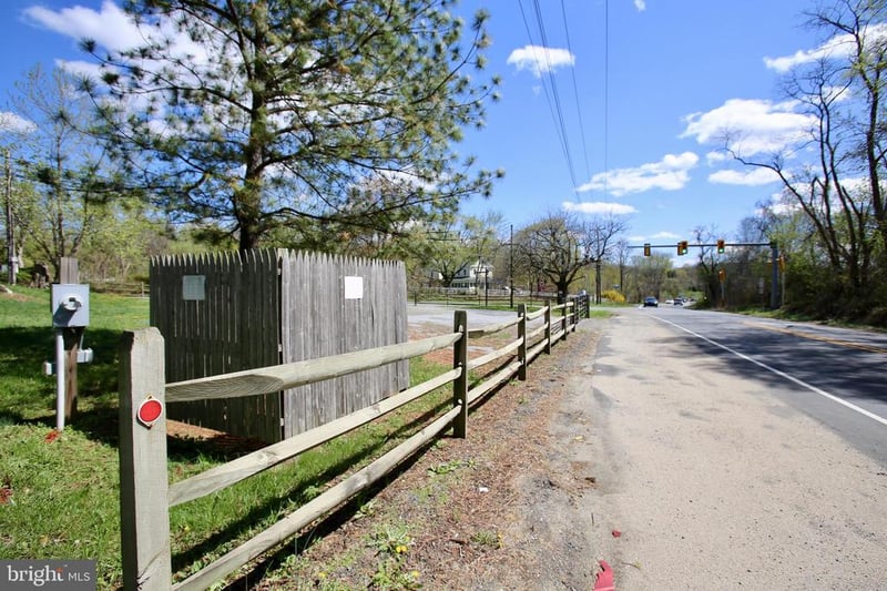 35972 Charles Town Pike, Hillsboro, VA 20132