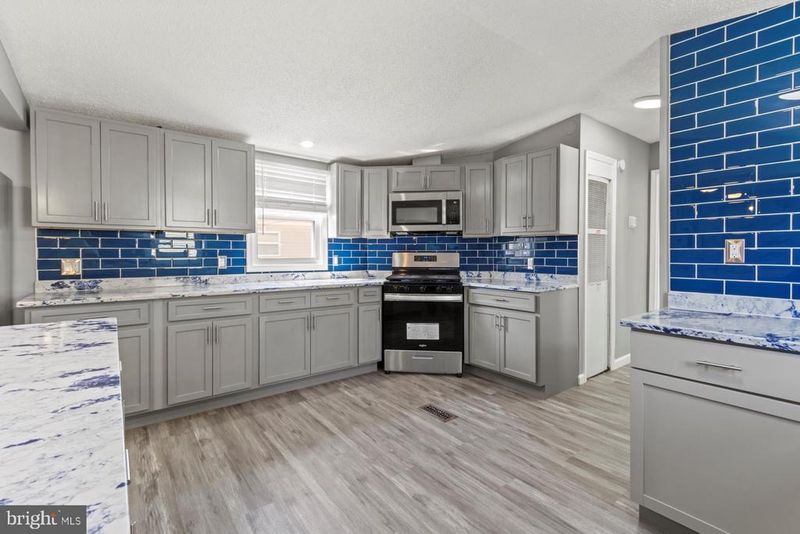 92 Patuxent Mobile Est, Lothian, MD 20711