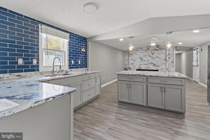 92 Patuxent Mobile Est, Lothian, MD 20711