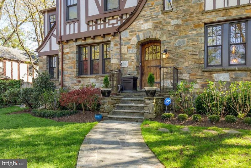 2840 Chesapeake St NW, Washington, DC 20008