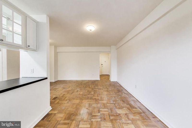 1 Scott Cir NW #121, Washington, DC 20036