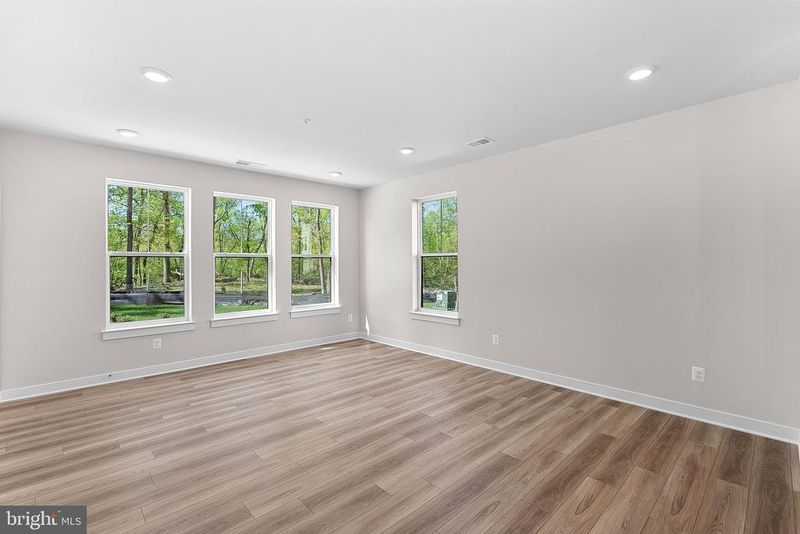 45163 Drowes Ter, Dulles, VA 20166