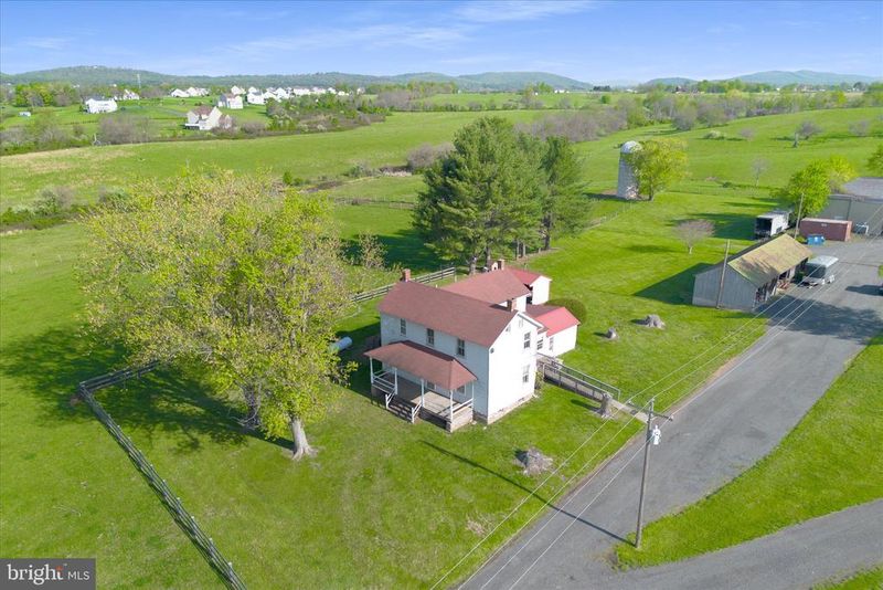 42880 Spinks Ferry Rd, Leesburg, VA 20176