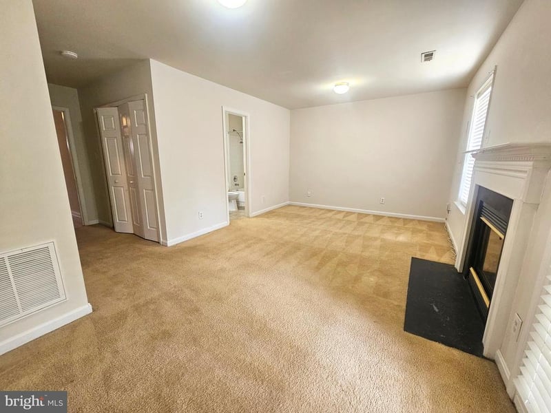 303 Dundee Pl, Fredericksburg, VA 22405