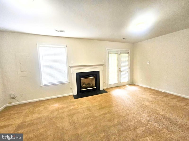 303 Dundee Pl, Fredericksburg, VA 22405