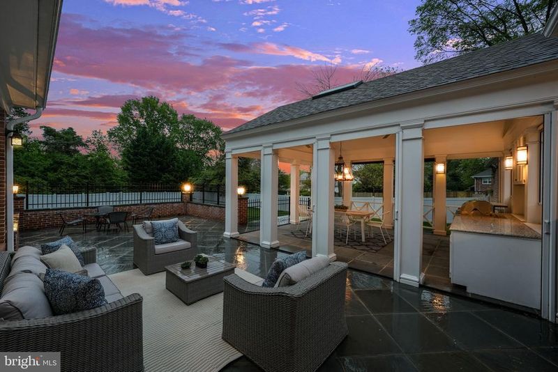 1419 Janneys Ln, Alexandria, VA 22302