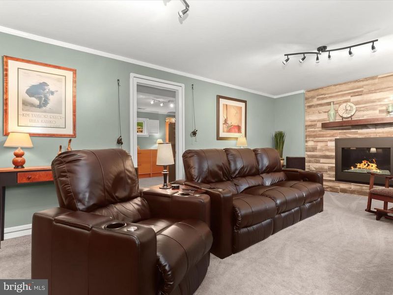 24300 Preakness Dr, Damascus, MD 20872