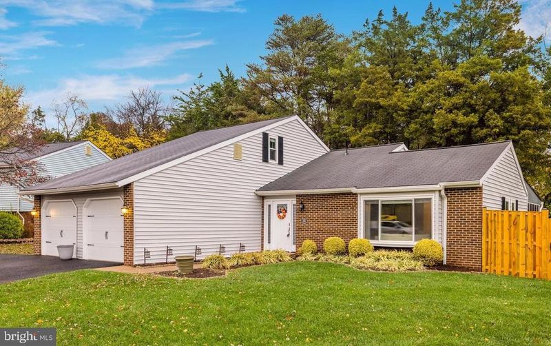 236 E Juniper Ave, Sterling, VA 20164