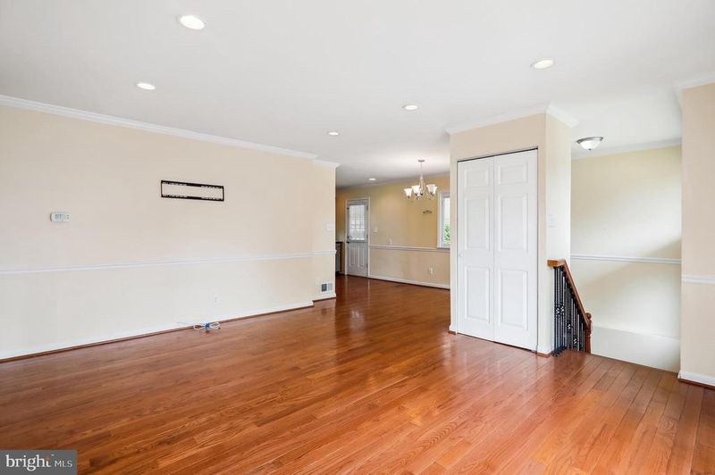 8300 26th Pl, Adelphi, MD 20783