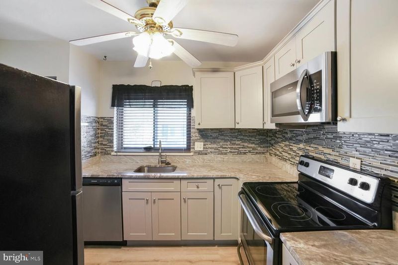 15708 Dorset Rd #304, Laurel, MD 20707