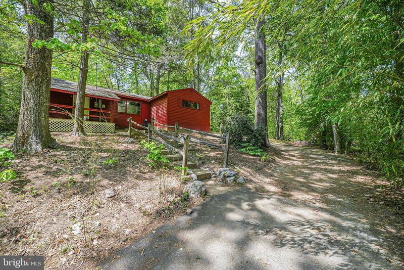 8304 Cobb Rd, Manassas, VA 20112