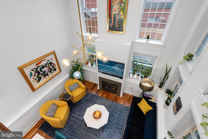 1111 M St NW #2, Washington, DC 20005