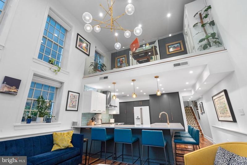 1111 M St NW #2, Washington, DC 20005