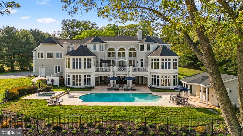 285 Eagle Hill Rd, Pasadena, MD 21122