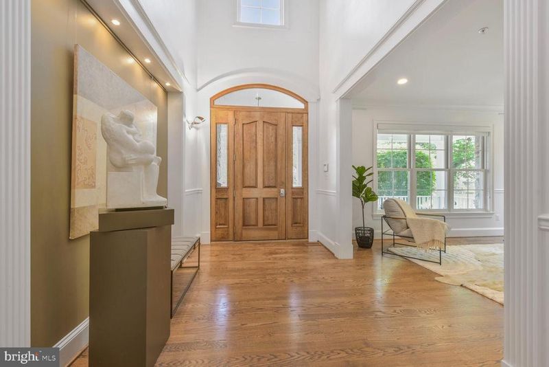 5608 Durbin Rd, Bethesda, MD 20814