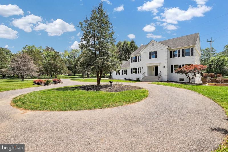 10510 White Clover Ter, Potomac, MD 20854