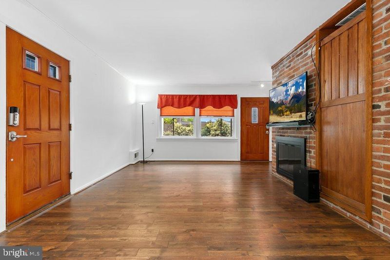 1822 Tilton Dr, Silver Spring, MD 20902
