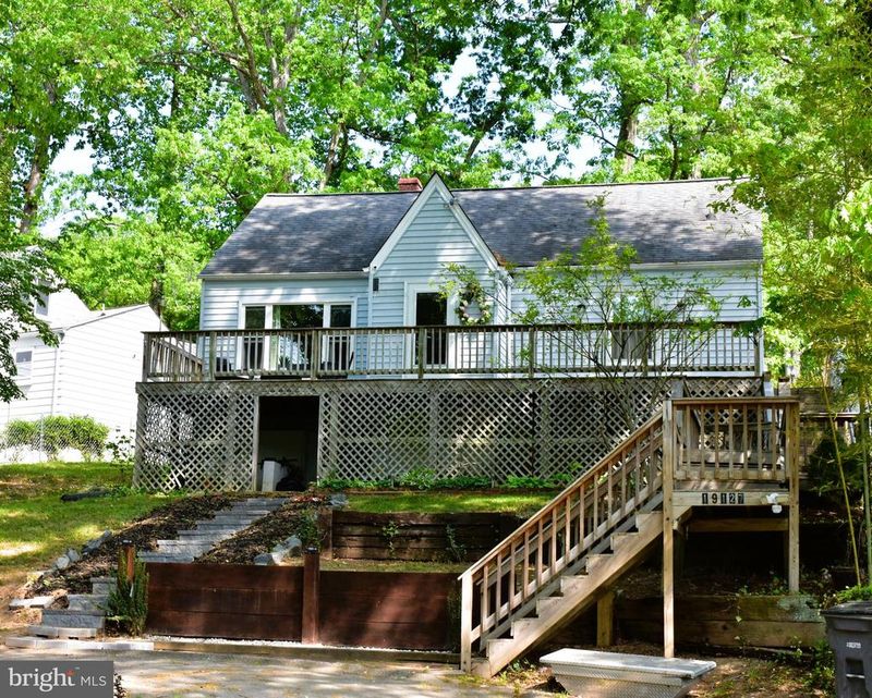 19127 Windsor Rd, Triangle, VA 22172