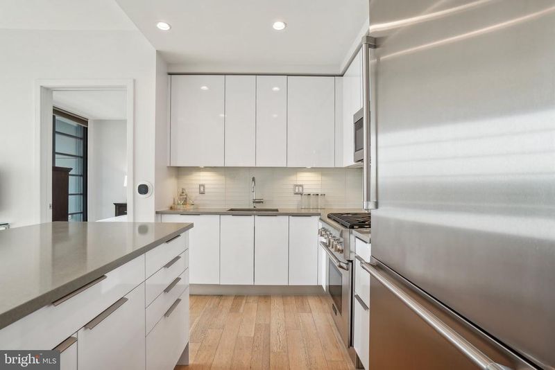 45 Sutton Sq SW #602, Washington, DC 20024