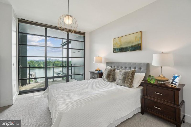 45 Sutton Sq SW #602, Washington, DC 20024
