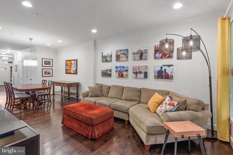 9738 Knowledge Dr, Laurel, MD 20723