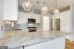 2233 40th Pl NW #6, Washington, DC 20007