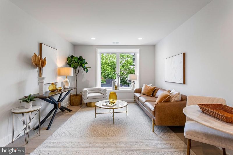 845 19th St NE #8, Washington, DC 20002
